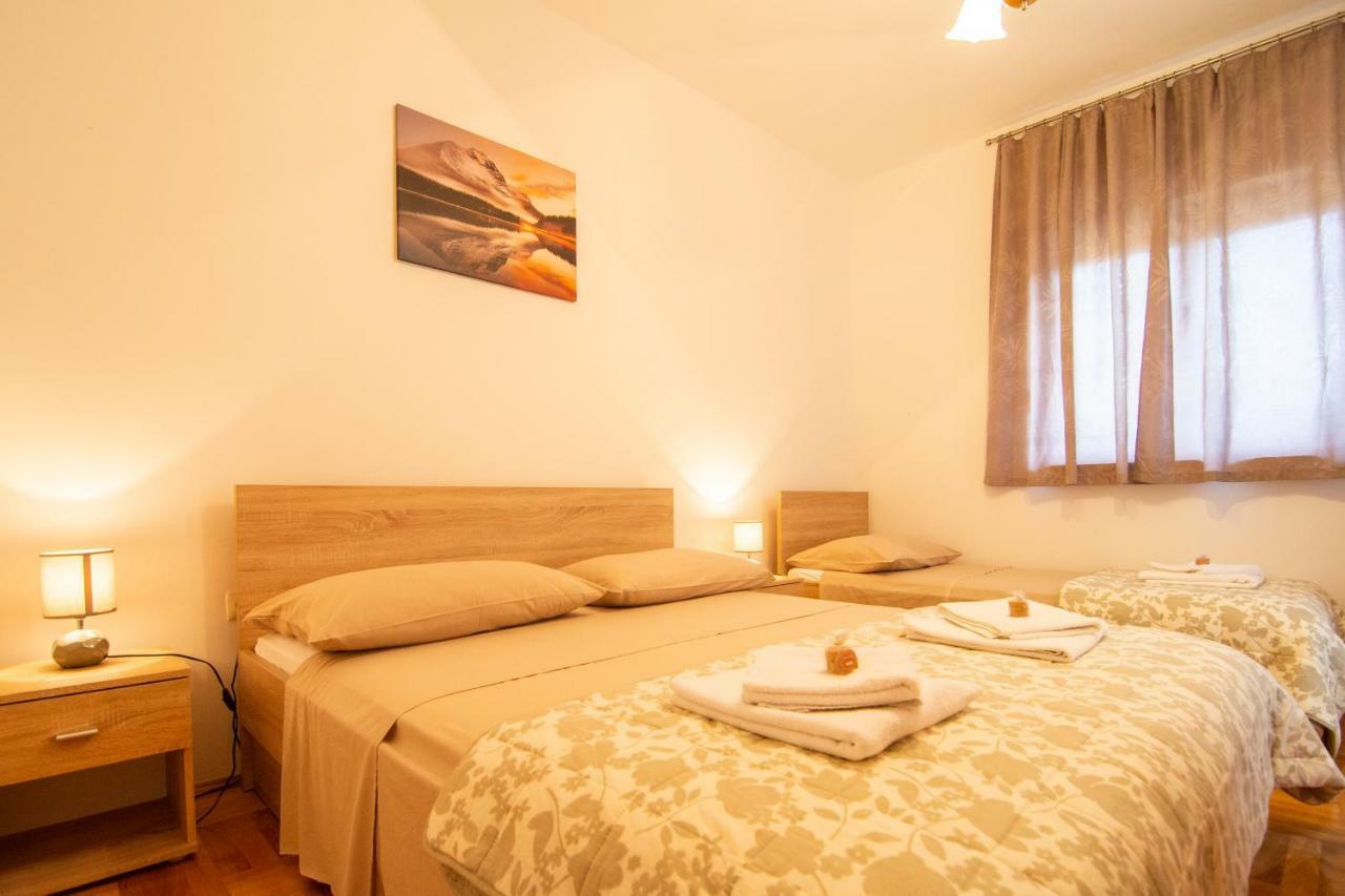 Apartmani Perkovic Gustirna Kültér fotó